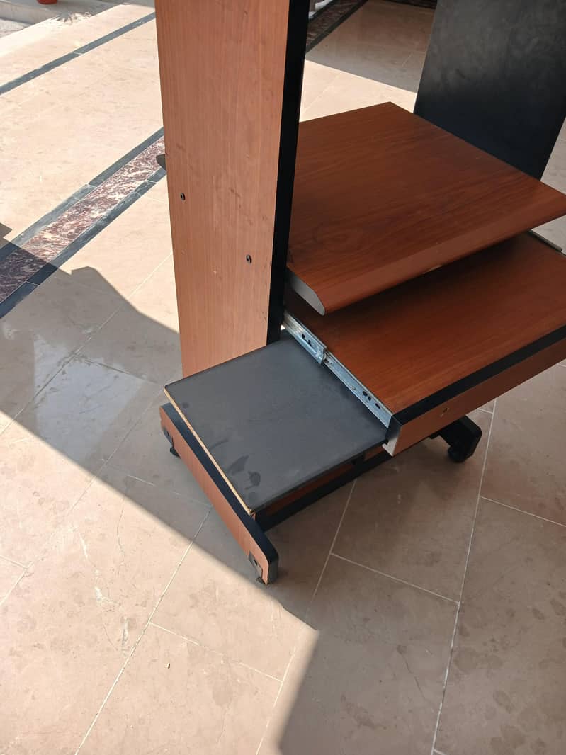 computer table 1
