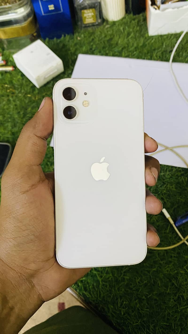 Apple iPhone 12 0