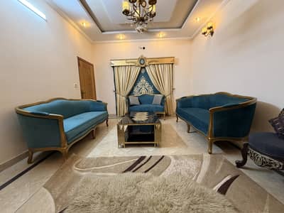 Sofa set and center table