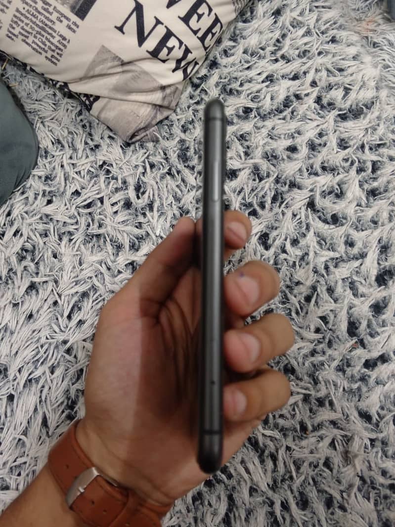 Apple iPhone 11 2