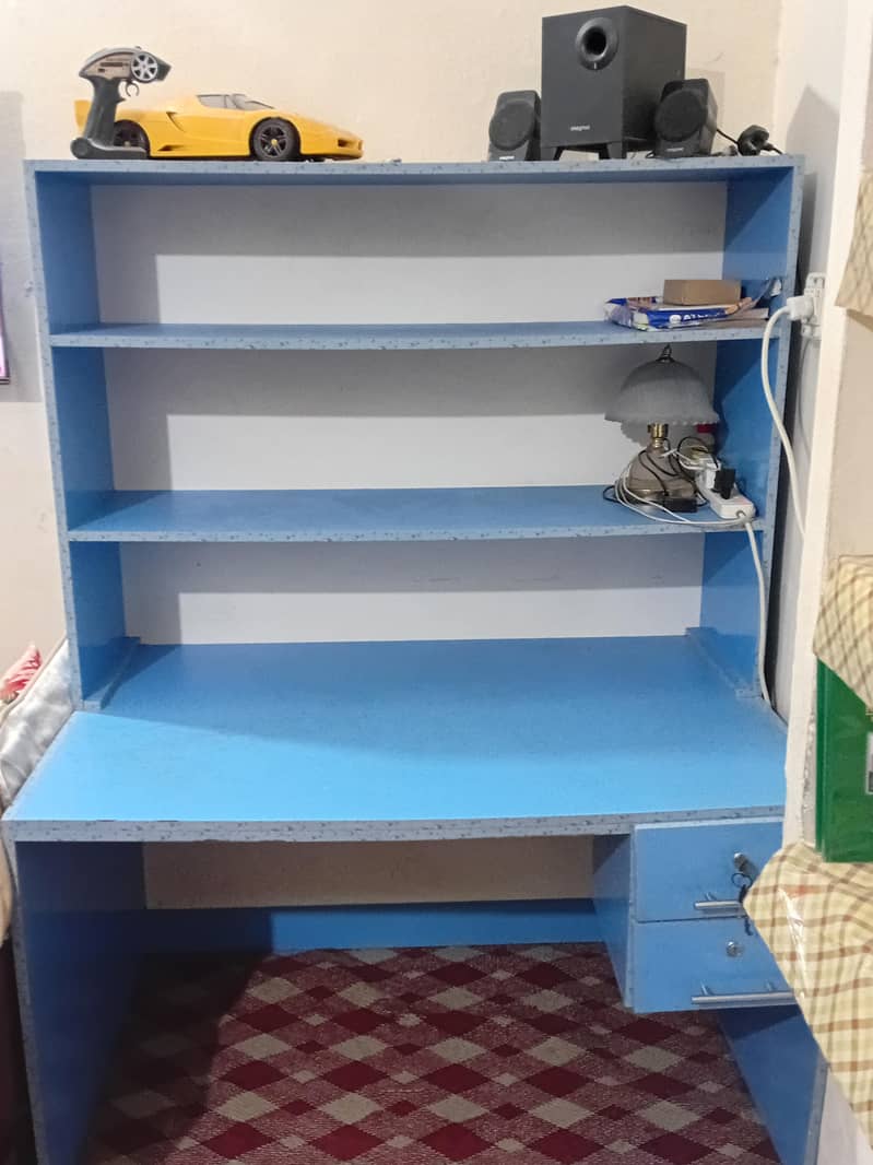 Study table 0