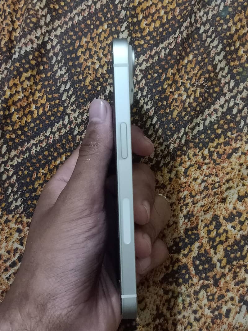 Apple iPhone 14 2