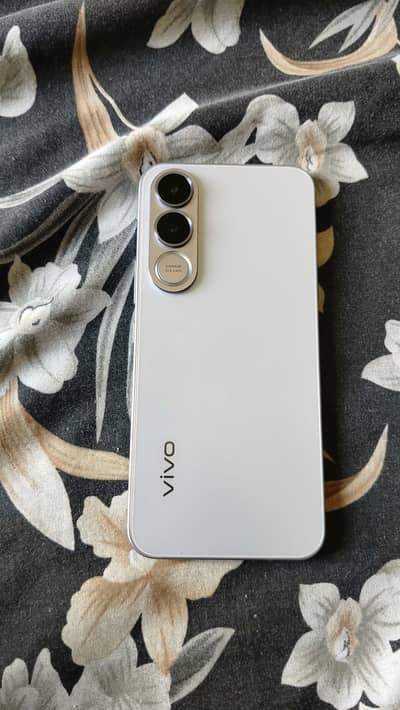 Vivo V70 FE 5G