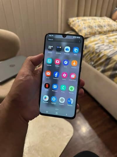 Samsung Mobile A70