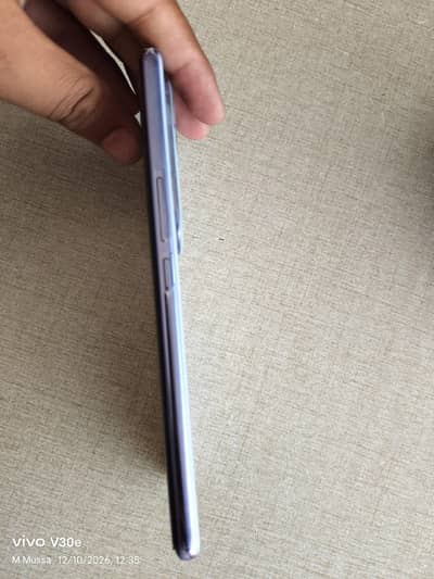 Vivo V50