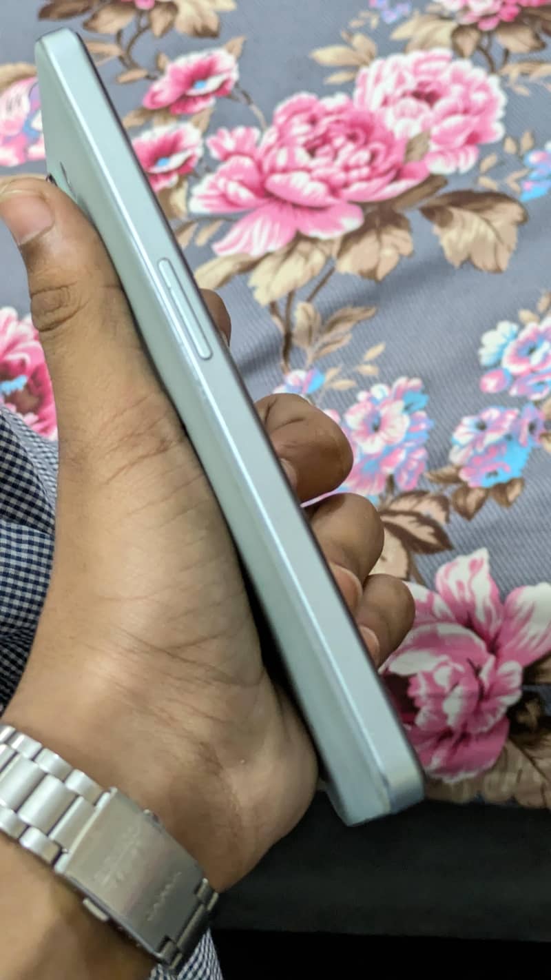 One Plus Ace 2V 2