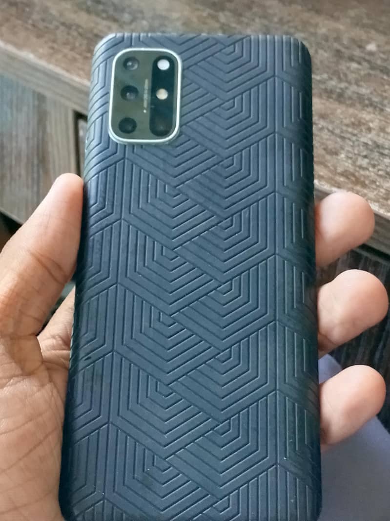 One Plus 8T 4
