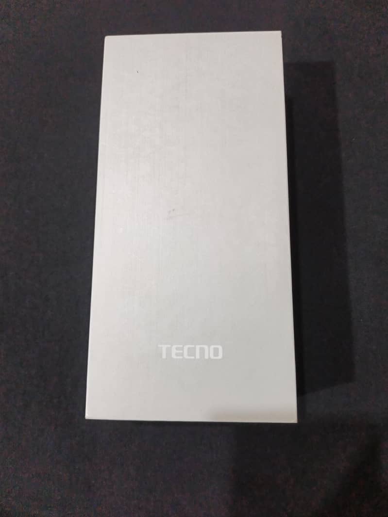 Tecno CAMON 40 Pro 0