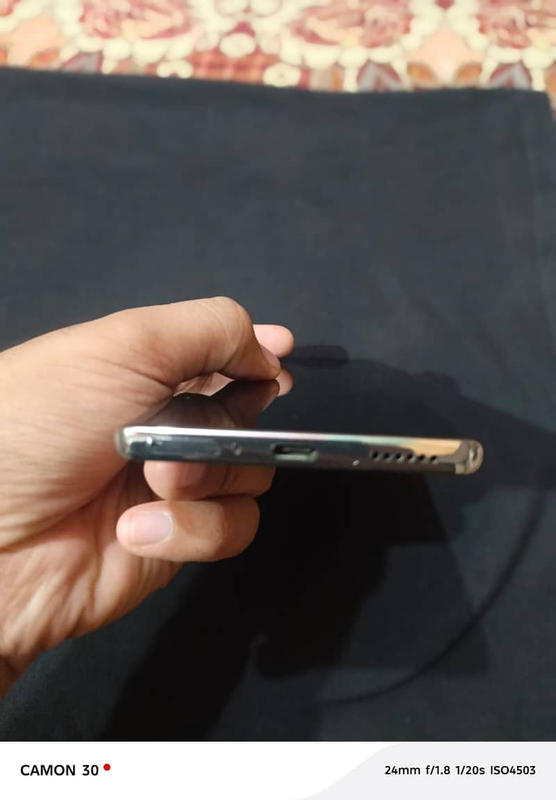 Tecno CAMON 40 Pro 6