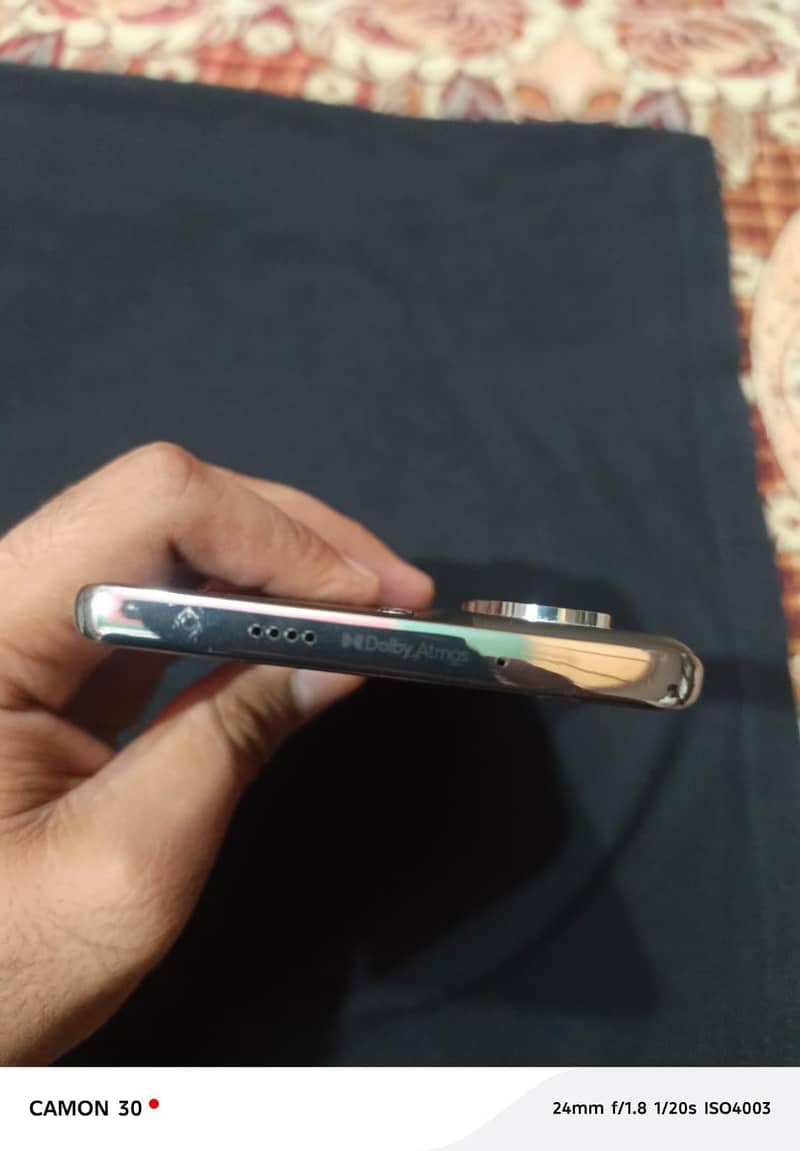 Tecno CAMON 40 Pro 7