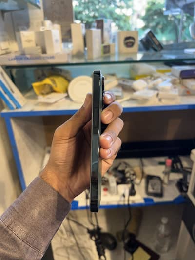 Apple iPhone 13 Pro