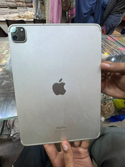 iPad M2