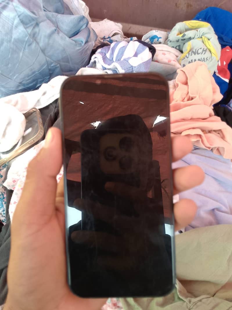 Apple iPhone 13 1