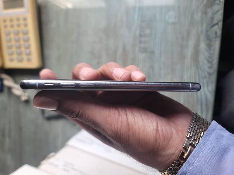 Apple iPhone X 2