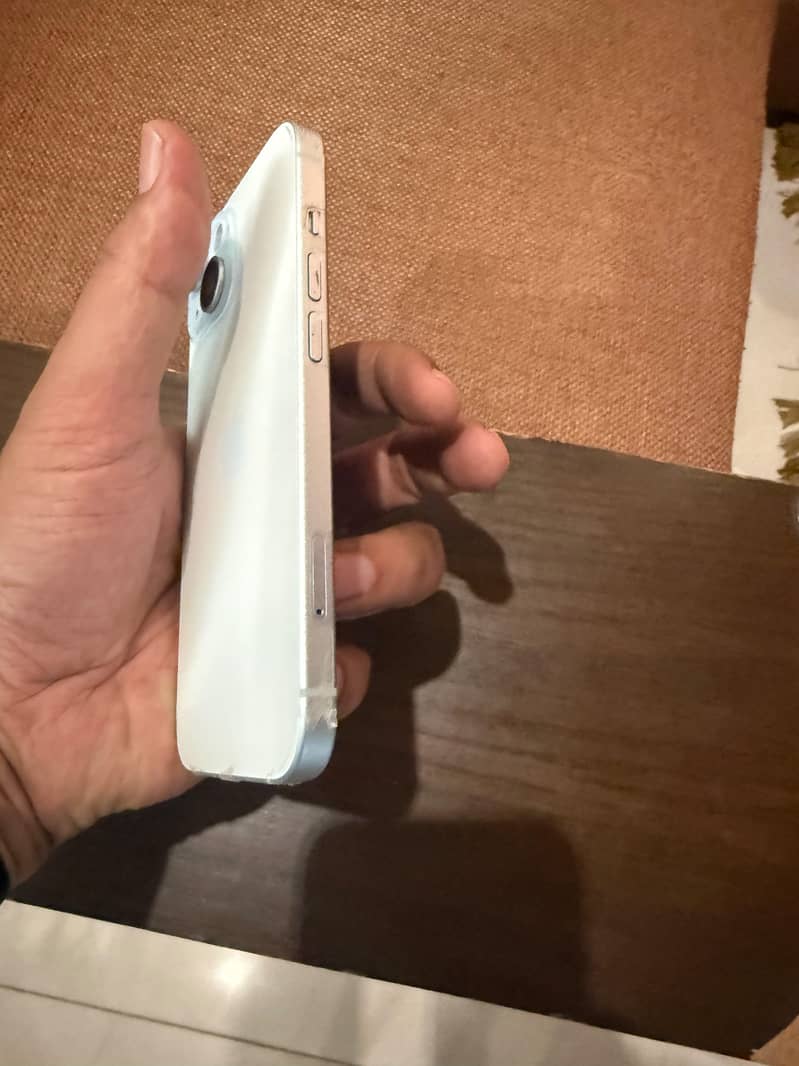 Apple iPhone 15 3