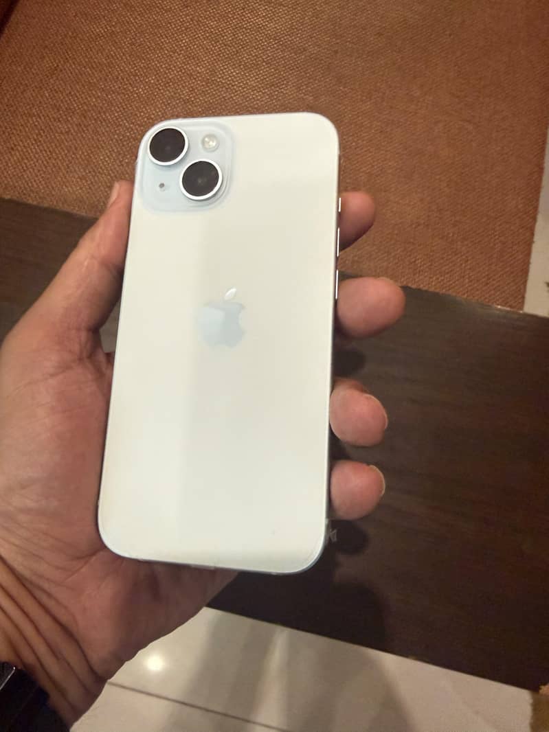 Apple iPhone 15 6