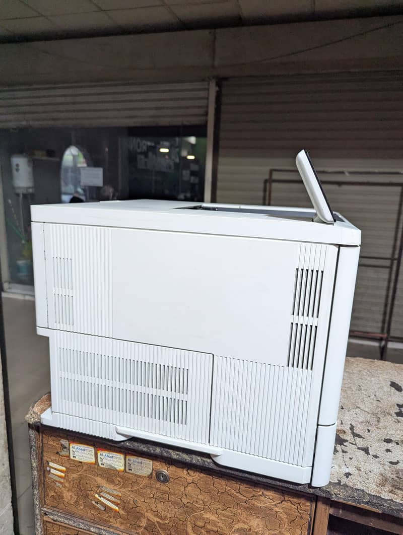 HP laser jet managed E60165 1
