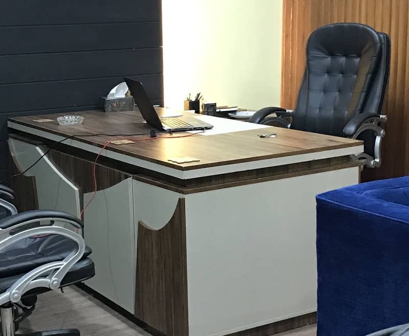 Full size office table 1