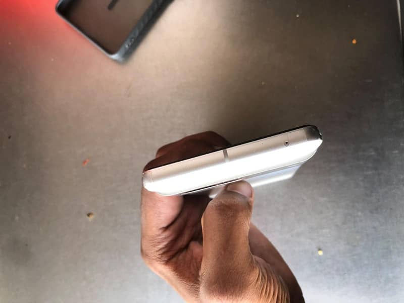 Google Pixel 7 4