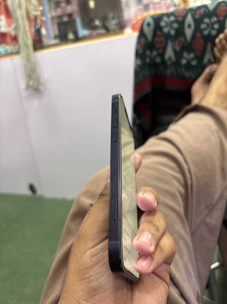 Apple iPhone 12 2