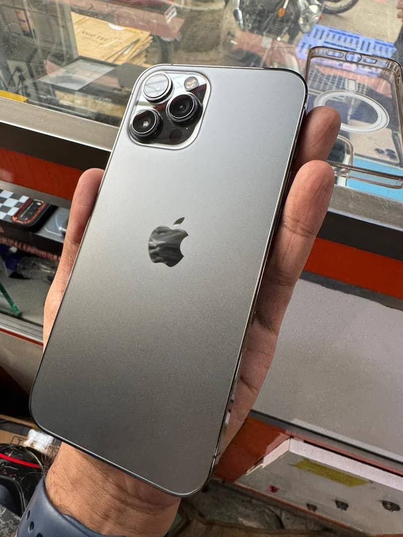 Apple iPhone 12 Pro Max 1