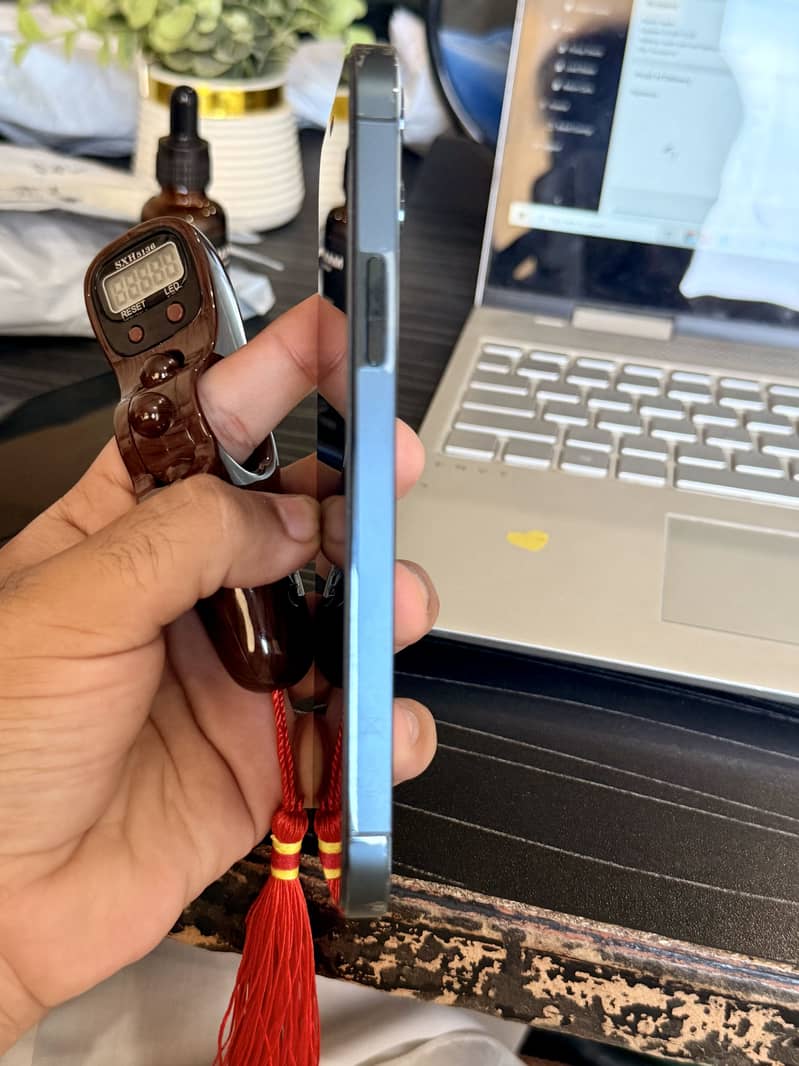 Apple iPhone 12 Pro 2