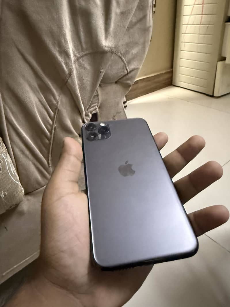 Apple iPhone 11 Pro Max 1