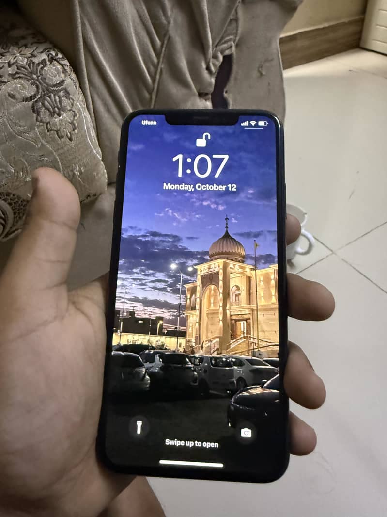Apple iPhone 11 Pro Max 6