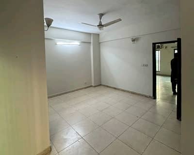 315 Square Feet Building for sale in Model Town