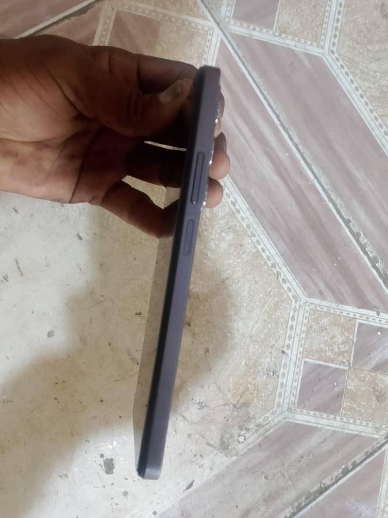 Realme C75 0