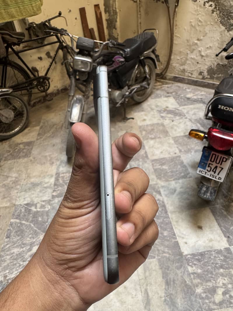 Google Pixel 8 1