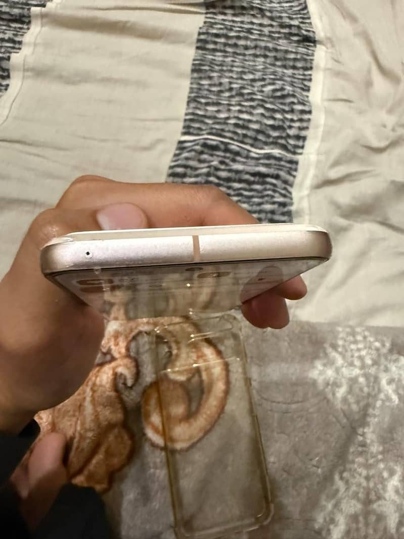 Google Pixel 8 2