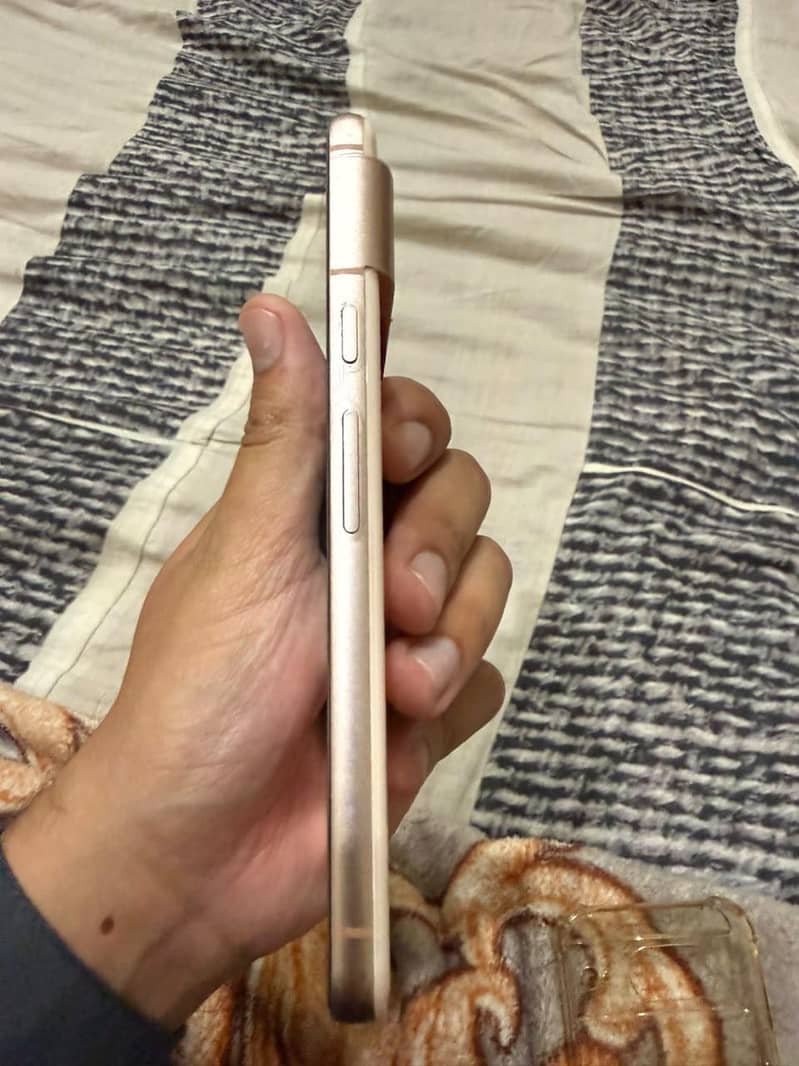 Google Pixel 8 5