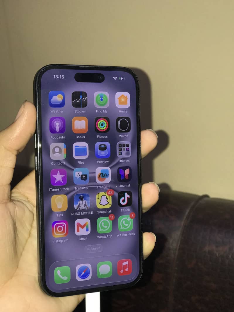 Apple iPhone 16 5