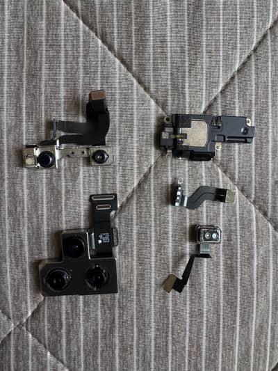 Iphone 12 pro cameras and speakers