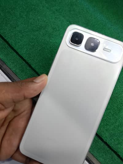 INFINIX SMART 10 PLUS WITH BOX AND CHARGER AVAILABLE 4+4/128