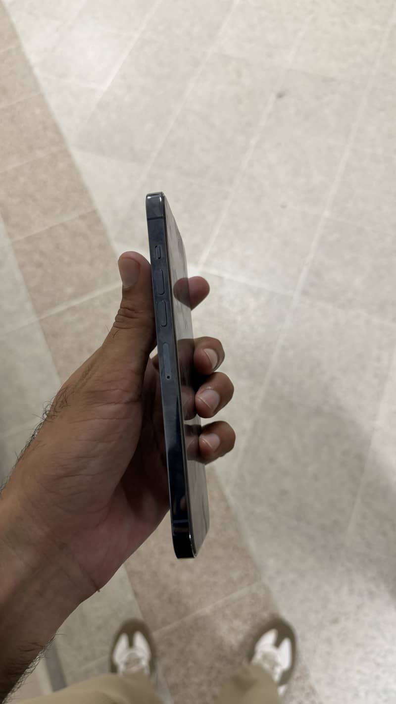 iPhone 13pro max 4