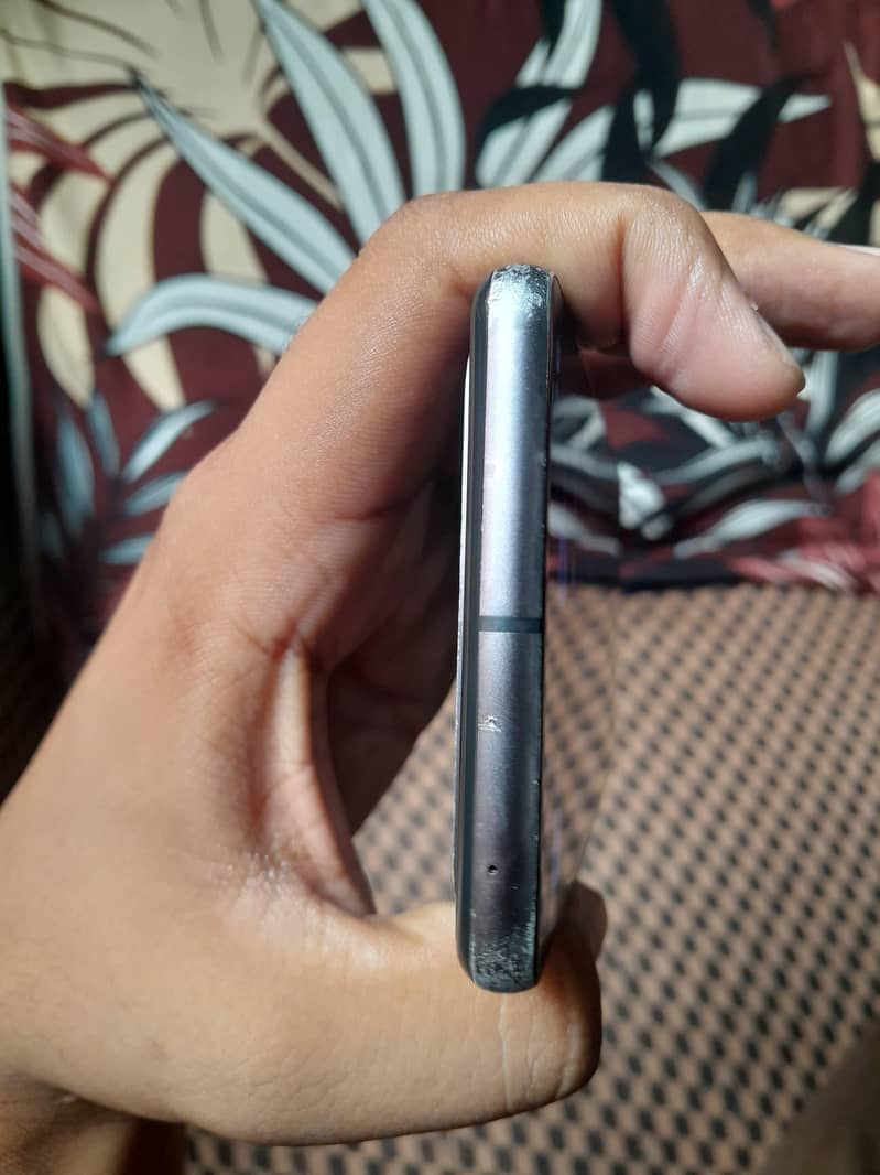 Google Pixel 7 4