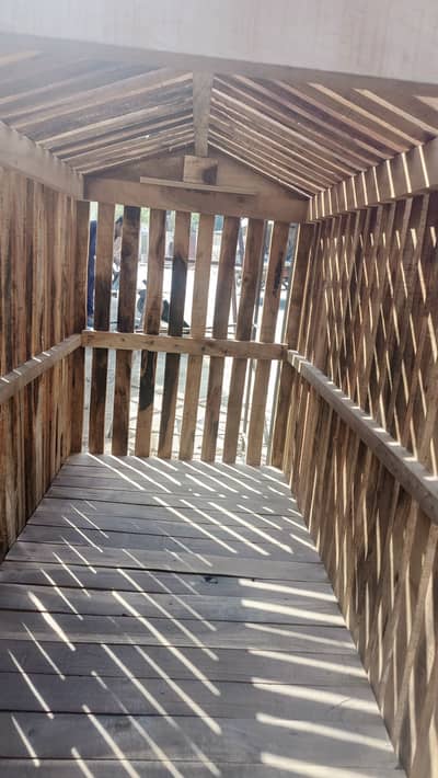 Wood house 5×3 size 1 door open able