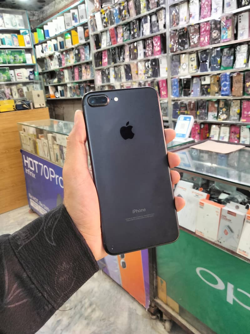 Apple iPhone 7 Plus 0
