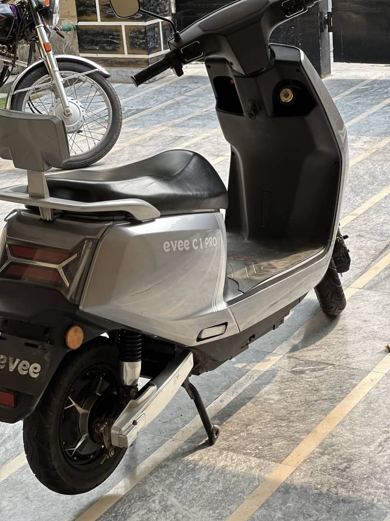 Evee c1 pro 3