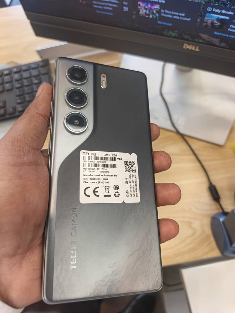 Tecno CAMON 40 0