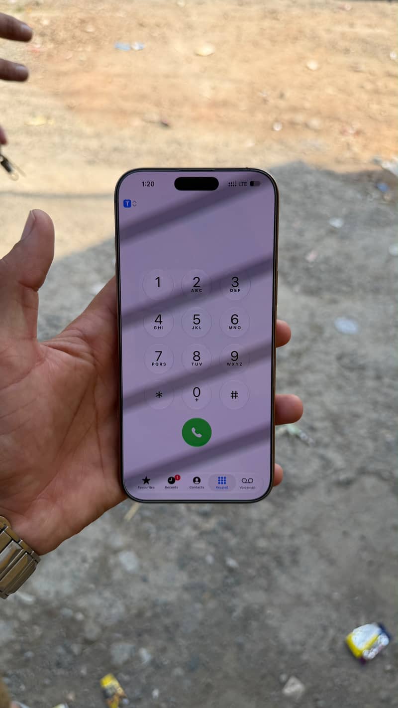 Apple iPhone 16 Pro Max 2