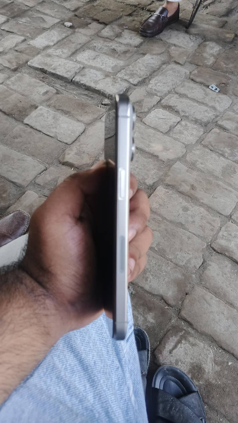 iphone 15 pro max 5