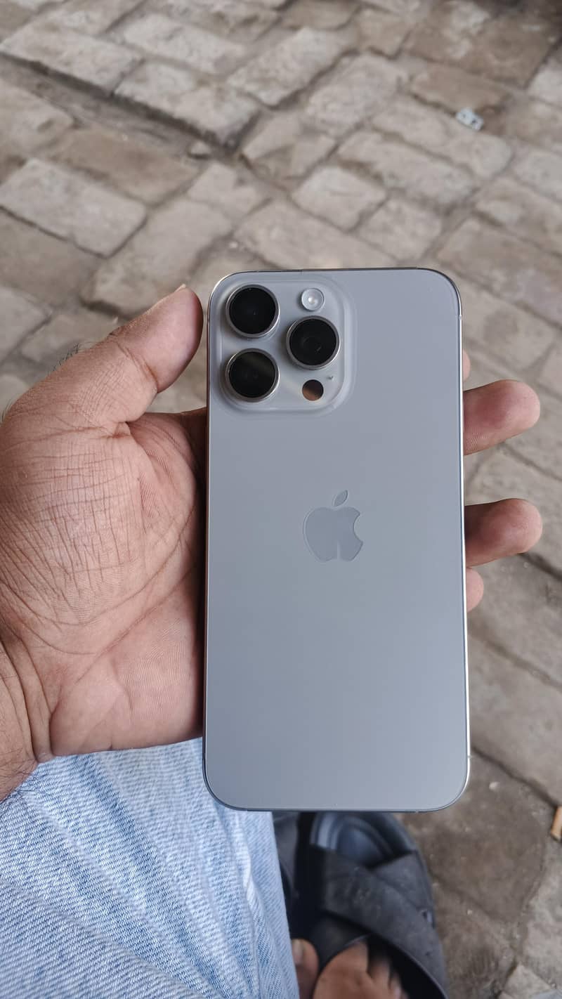 iphone 15 pro max 6