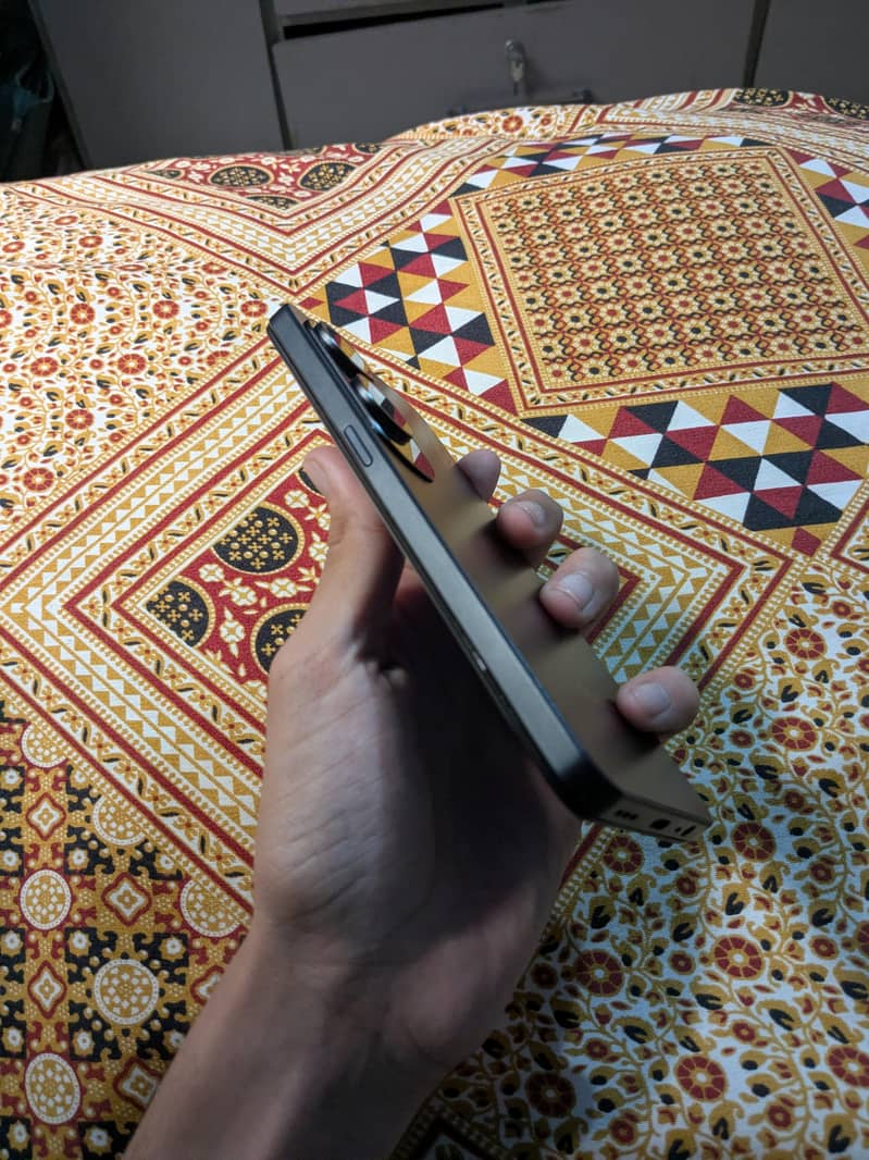 OPPO A60 1