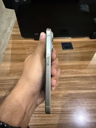 Apple iPhone 15 Pro