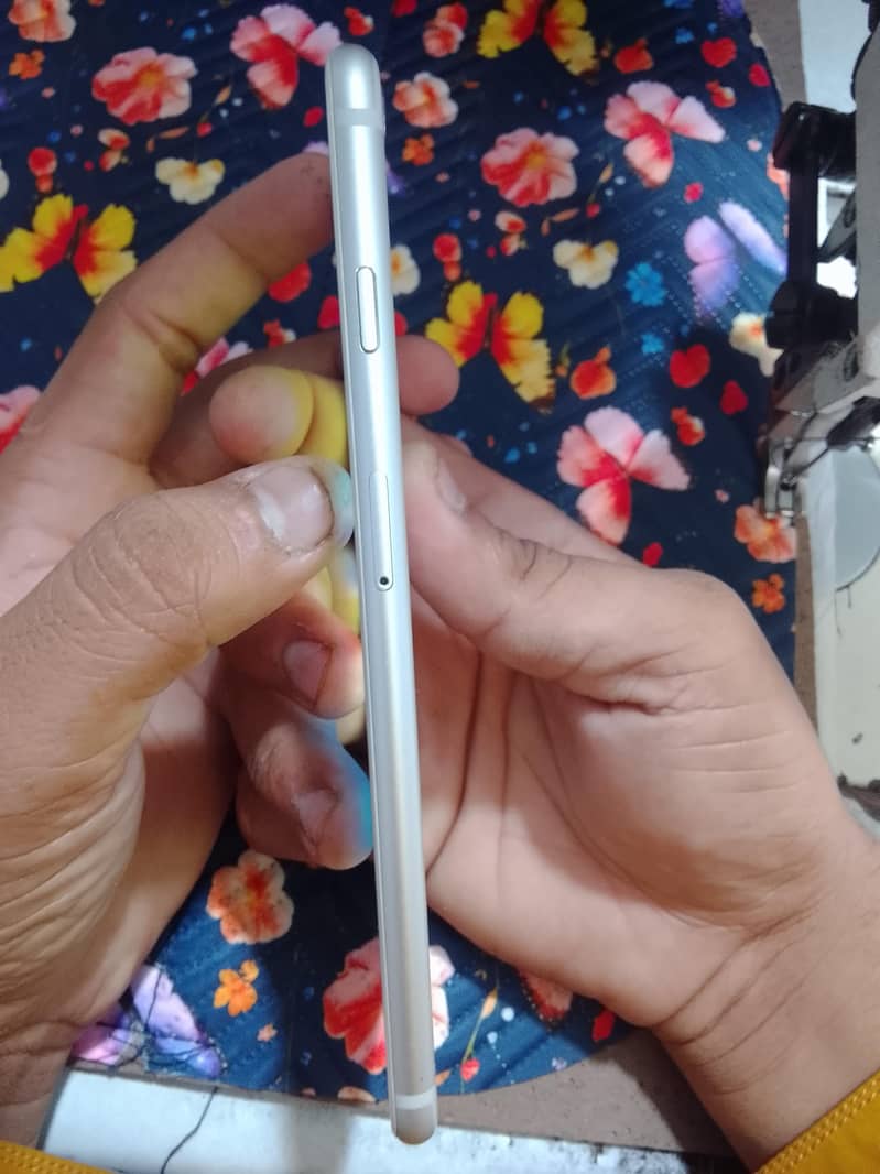 Apple iPhone 6 Plus 1