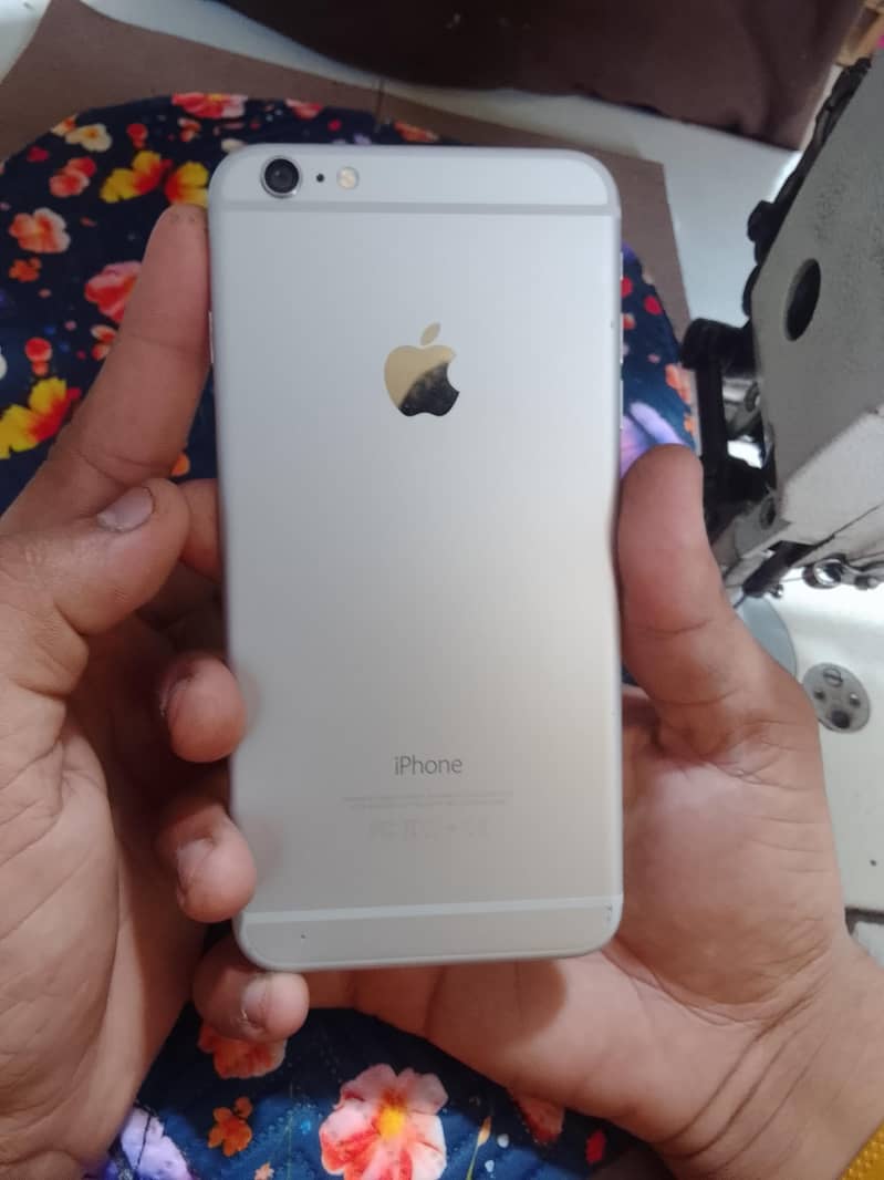 Apple iPhone 6 Plus 2