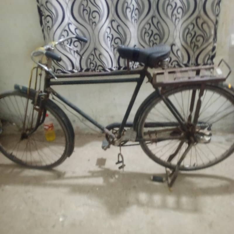 دونوں سائیکل سوراب کے ہیں بحث کر کے مارا اور اپنا وقت ضائع نہ کریں 2